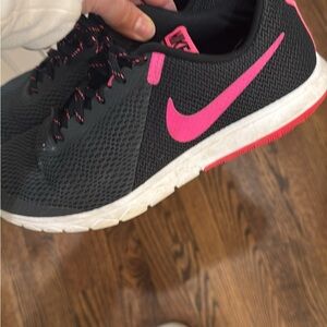 VM Women's Black and Pink Sneakers